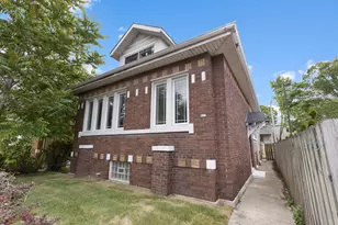 917 S Harlem Ave, Forest Park, IL 60130 - Photo 2