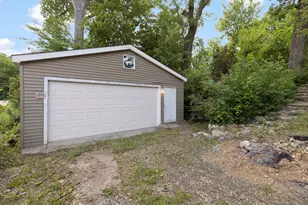 8717 Gardner Rd, Fox River Grove, IL 60021 - Photo 4