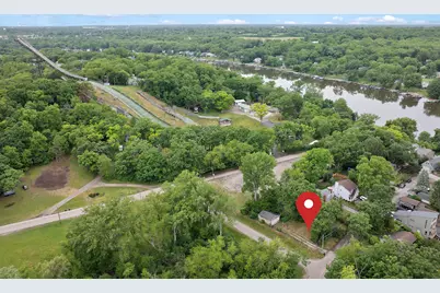 8717 Gardner Road, Fox River Grove, IL 60021 - Photo 6