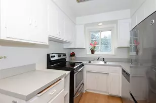 1402 Hinman Ave, Evanston, IL 60201 - Photo 4