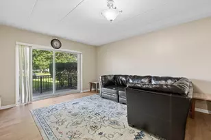 5S040 Pebblewood Ln, Naperville, IL 60563 - Photo 6