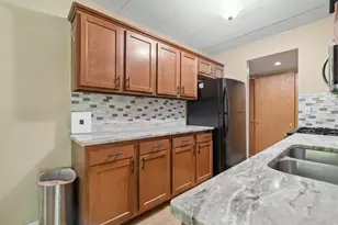5S040 Pebblewood Ln, Naperville, IL 60563 - Photo 4