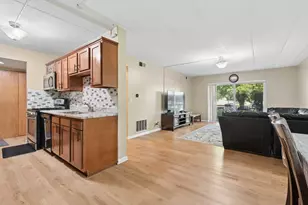5S040 Pebblewood Ln, Naperville, IL 60563 - Photo 1