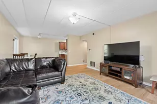 5S040 Pebblewood Ln, Naperville, IL 60563 - Photo 8