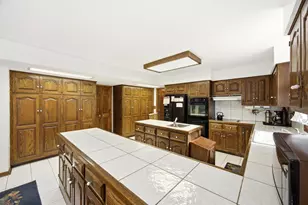 1610 Elmdale Ave, Glenview, IL 60026 - Photo 4