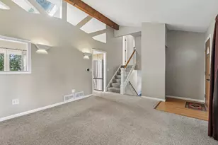 1913 Burr Oak Ln, Lindenhurst, IL 60046 - Photo 4