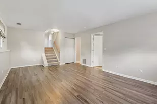 1913 Burr Oak Ln, Lindenhurst, IL 60046 - Photo 16