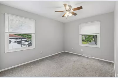 1913 Burr Oak Lane, Lindenhurst, IL 60046 - Photo 8