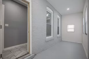 320 S Whipple St, Chicago, IL 60612 - Photo 8