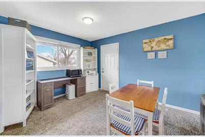 310 Maricopa Lane, Hoffman Estates, IL 60169 - Photo 10