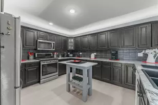 7468 E Plank Trail Ct, Frankfort, IL 60423 - Photo 12