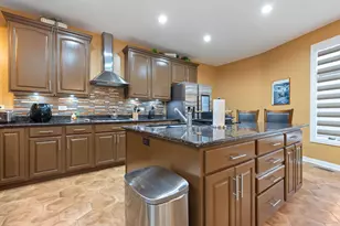 7019 168th St, Tinley Park, IL 60477 - Photo 10