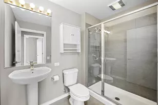 659 W Randolph Ave, Chicago, IL 60661 - Photo 8