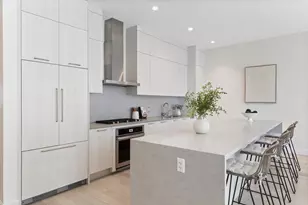 28 N Carpenter St, Chicago, IL 60607 - Photo 16