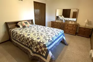 8733 Golfview Dr, Orland Park, IL 60462 - Photo 12