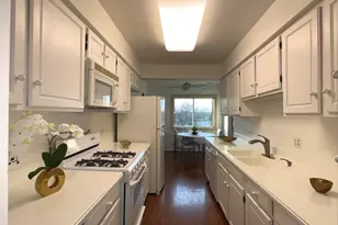 3350 N Carriageway Dr, Arlington Heights, IL 60004 - Photo 4