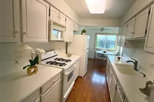 3350 N Carriageway Dr, Arlington Heights, IL 60004 - Photo 6