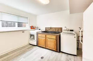 313 S Hi Lusi Ave, Mount Prospect, IL 60056 - Photo 28
