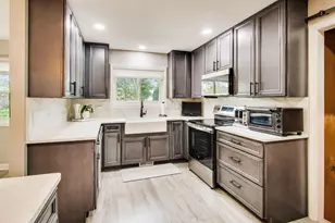 313 S Hi Lusi Ave, Mount Prospect, IL 60056 - Photo 10