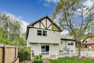 313 S Hi Lusi Ave, Mount Prospect, IL 60056 - Photo 32