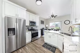 3608 Indian Head Ln, Joliet, IL 60435 - Photo 8