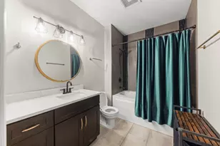 1301 W Madison St, Chicago, IL 60607 - Photo 14