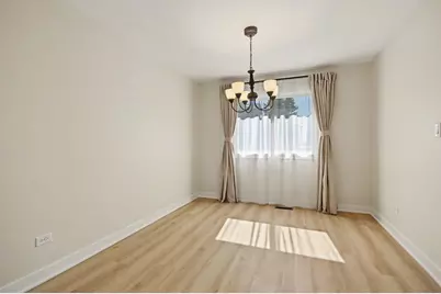 7 Blue Jay Court, Woodridge, IL 60517 - Photo 6
