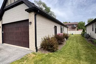 548 Mihelich Ln, Lockport, IL 60441 - Photo 50