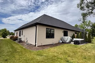 548 Mihelich Ln, Lockport, IL 60441 - Photo 48