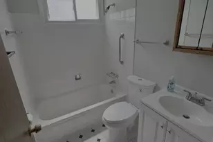 103 Heine Dr, Streamwood, IL 60107 - Photo 8