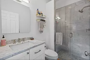 1433 W Belle Plaine Ave, Chicago, IL 60613 - Photo 10