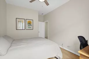 1433 W Belle Plaine Ave, Chicago, IL 60613 - Photo 12