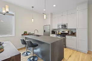 1433 W Belle Plaine Ave, Chicago, IL 60613 - Photo 6