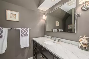 700 S Hamlin Ave, Park Ridge, IL 60068 - Photo 14