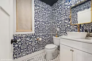 2630 N Whipple St, Chicago, IL 60647 - Photo 12