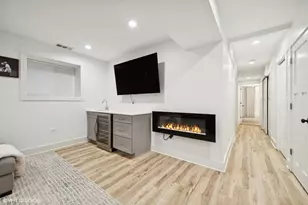 2630 N Whipple St, Chicago, IL 60647 - Photo 30