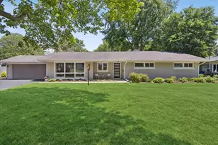 1108 S 6th St, Saint Charles, IL 60174 - Photo 1
