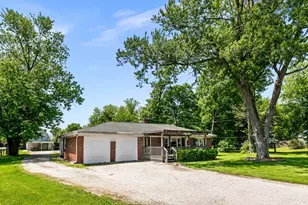 209 Woodrig Rd, Bloomington, IL 61704 - Photo 12