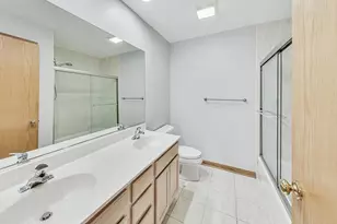 4932 W Lawrence Ave, Chicago, IL 60630 - Photo 22