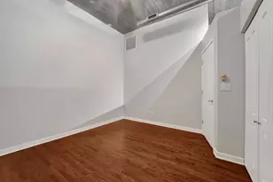 1111 W 14th Pl, Chicago, IL 60608 - Photo 16