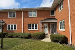 1332 Greenwillow Ln, Glenview, IL 60025 - Photo 2