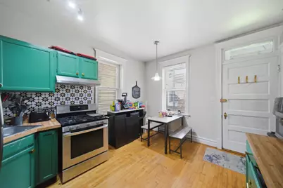 3438 N Seeley Avenue, Chicago, IL 60618 - Photo 10
