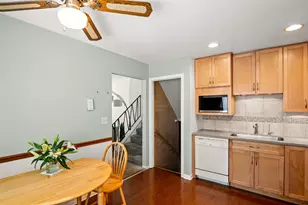 1107 E Elm St, Wheaton, IL 60189 - Photo 10