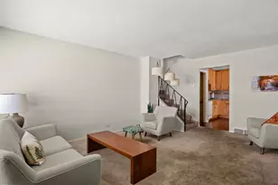 1107 E Elm St, Wheaton, IL 60189 - Photo 4