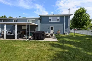 4 Saugatuck Rd, Montgomery, IL 60538 - Photo 2