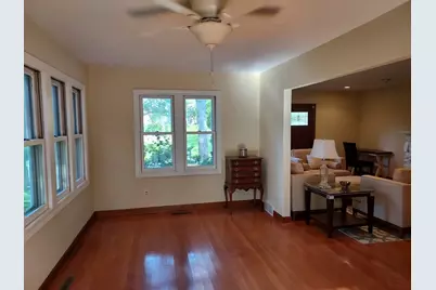 201 Devonshire Road, Tower Lakes, IL 60010 - Photo 14