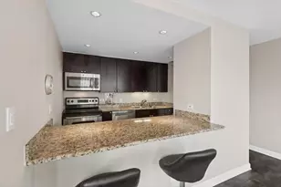 30 E Huron St, Chicago, IL 60611 - Photo 2