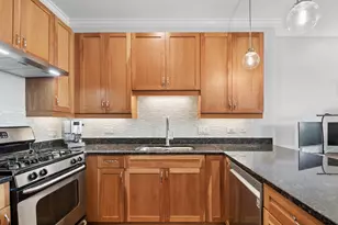4553 N Magnolia Ave, Chicago, IL 60640 - Photo 4