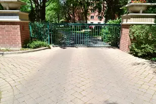 3940 W Bryn Mawr Ave, Chicago, IL 60659 - Photo 6
