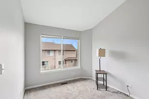 845 Essex Cir, Grayslake, IL 60030 - Photo 14